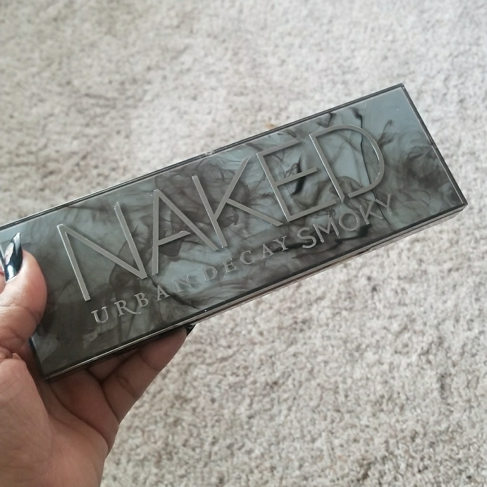 Urban Decay Naked Smoky Palette